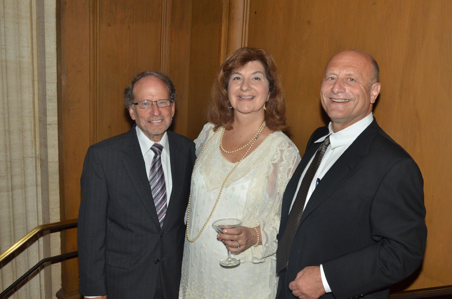 062-Bob-Weinstein-Fran-Panico-Larry-Starkman-JPG.jpg