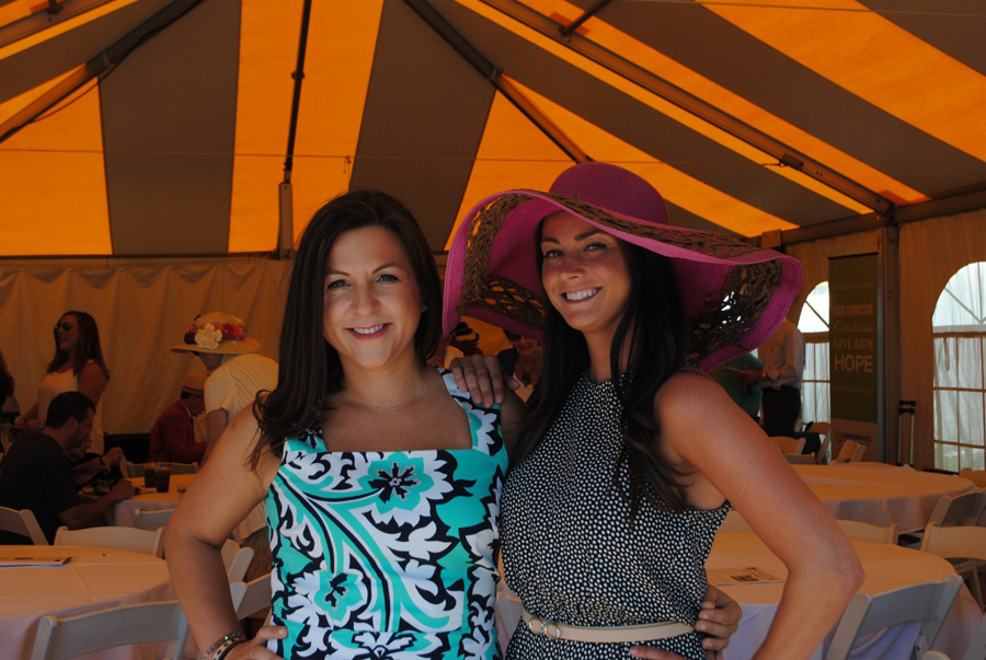 Agnes-Osuchowska-and-Caitlyn-Terrell.jpg