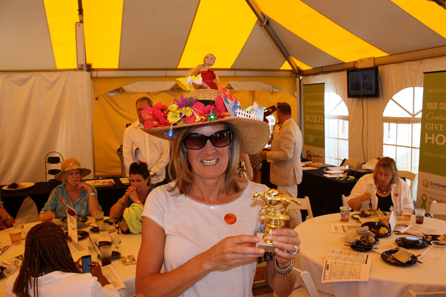 Cindy-Sullivan-Winner-of-Best-Hat-Award.jpg