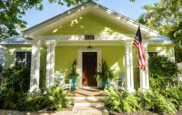 Vacation home sales plummet