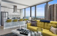 Chicago’s luxury apartment sector holds steady in face of new deliveries