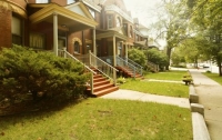 National median home value passes $200,000 for the first time, study says