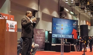 Roderick T. Sawyer, Alderman for Chicago's 6th Ward, addresses the audience at 2019 Chicago Build Expo