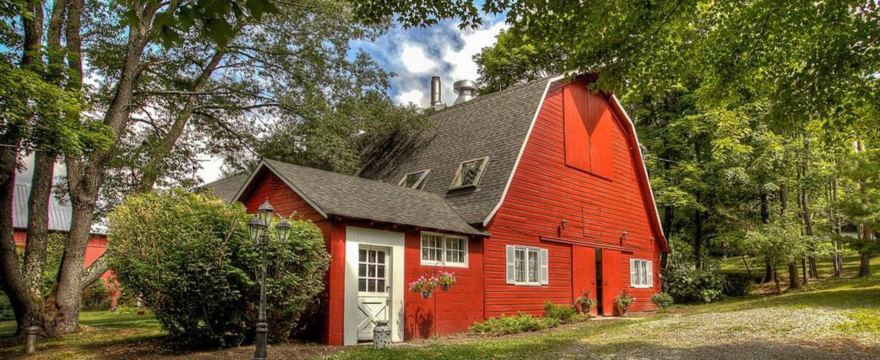 Farm living in spades
