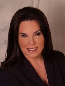 Liz-Hogan-Real-Estate-Associate-EWM-Coral-Gables