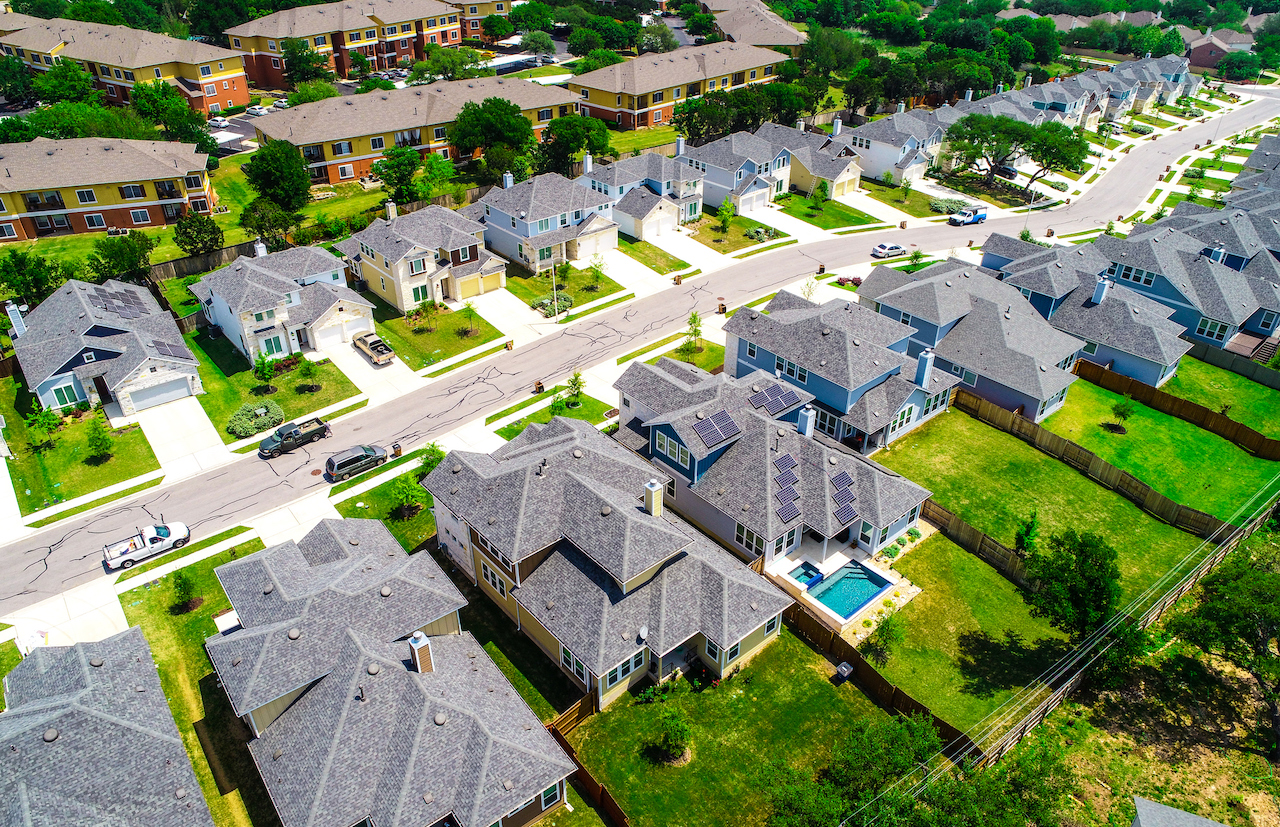 Despite economic uncertainty, home price gains soar to 7%