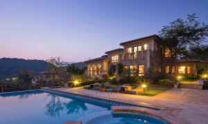 best-summer-residential-real-estate-decade-realtor.com-jonathan-smoke-economist-home-price-sales
