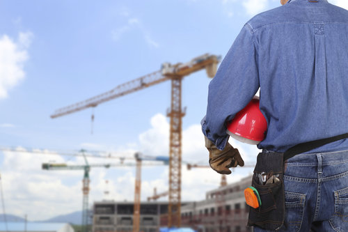 rsz_construction_worker_istock_000042508038_xxxlarge