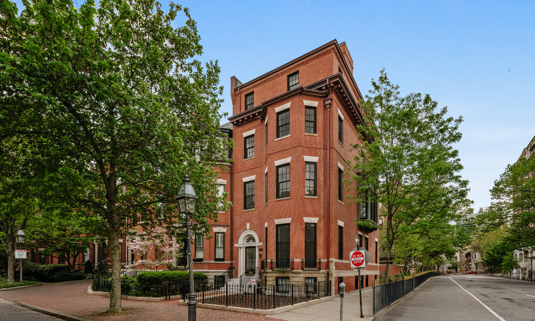 Former Celtics owner's home.